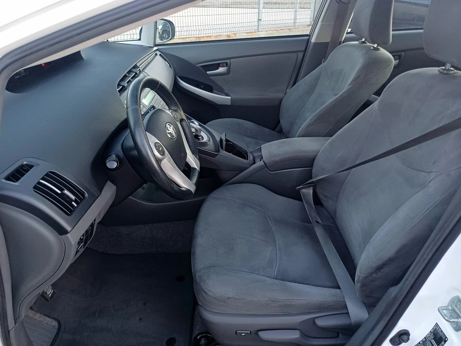 Toyota Prius 1, 8 | Mobile.bg   8