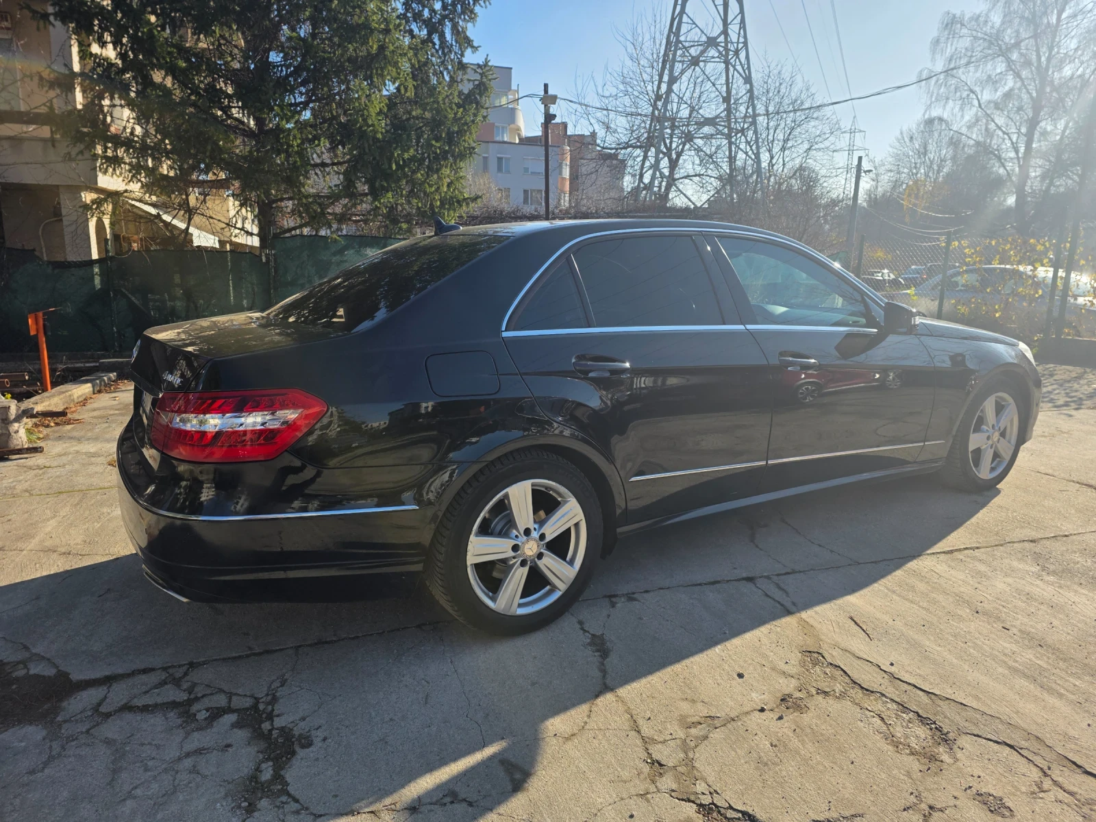 Mercedes-Benz E 250 Avantgarde 4-matic - изображение 4