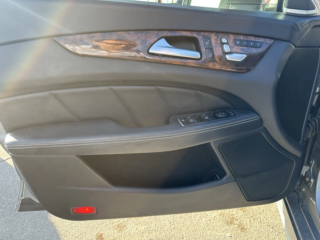 Mercedes-Benz CLS 550 4MATIC* Harman/Kardon* �������* �����.* 360* ����� | Mobile.bg � ����������� 17