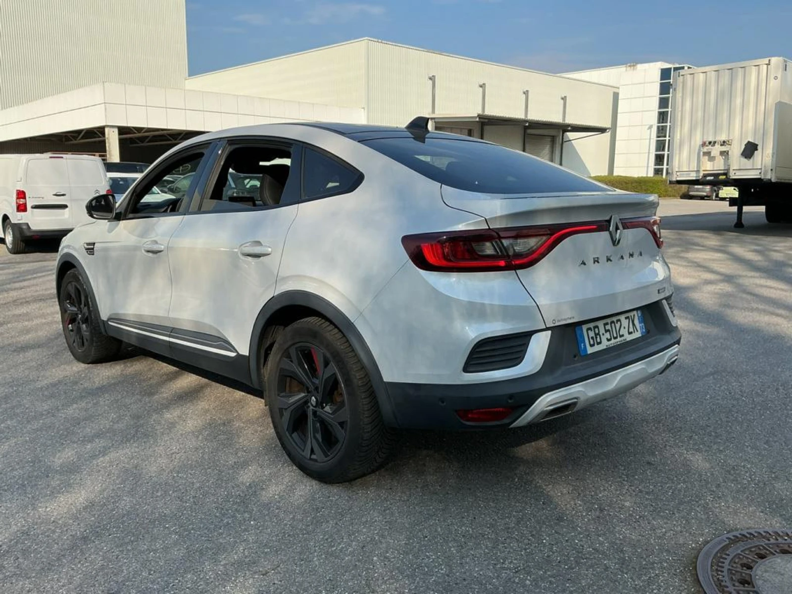 Renault Arkana RS-LINE, снимка 4 - Автомобили и джипове - 54079576