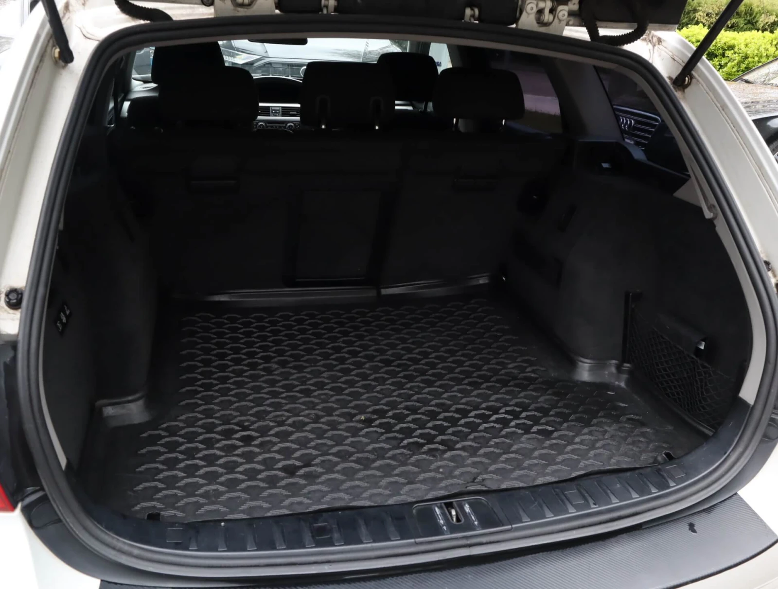 BMW 318 D/Cruise Control/PDC/USB/Navigation Professional, снимка 15 - Автомобили и джипове - 54309823