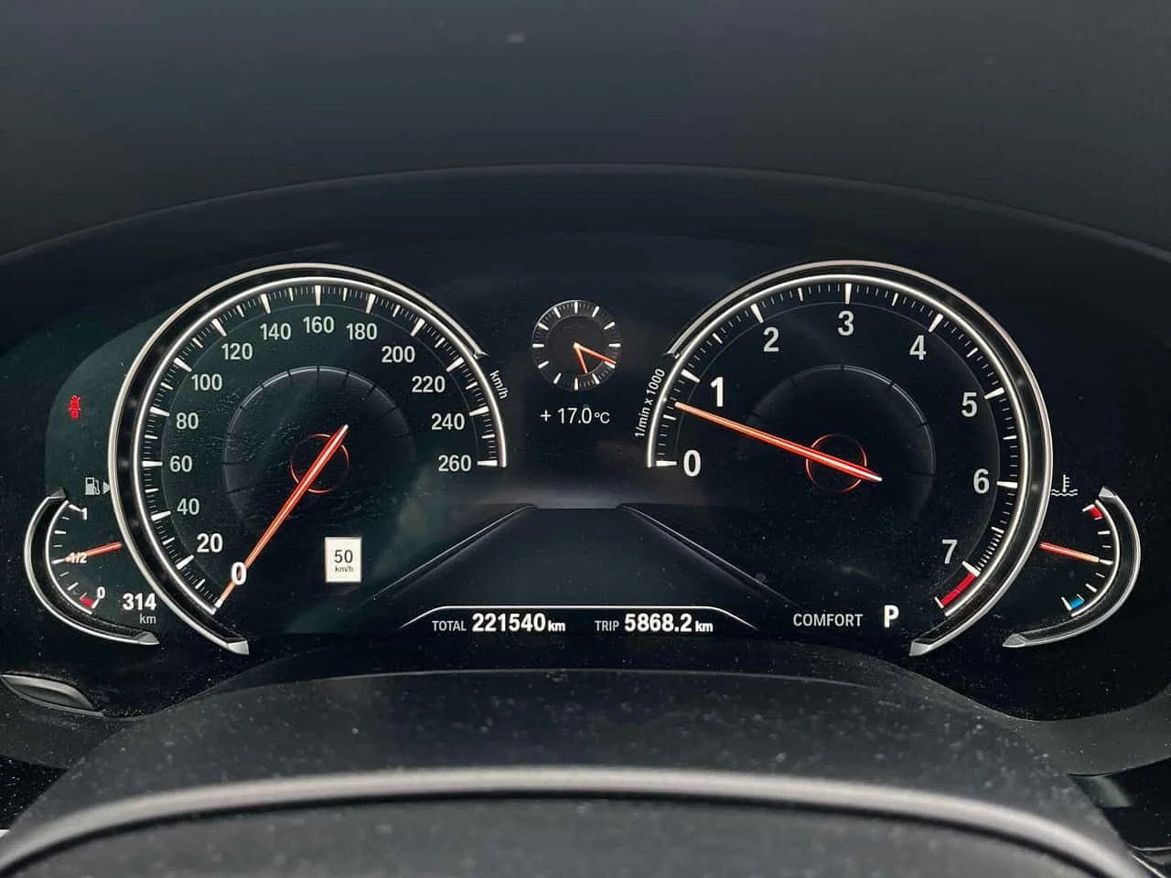 BMW 540 * 540i xDrive * CARFAX * ���� �� �� | Mobile.bg � ����������� 8
