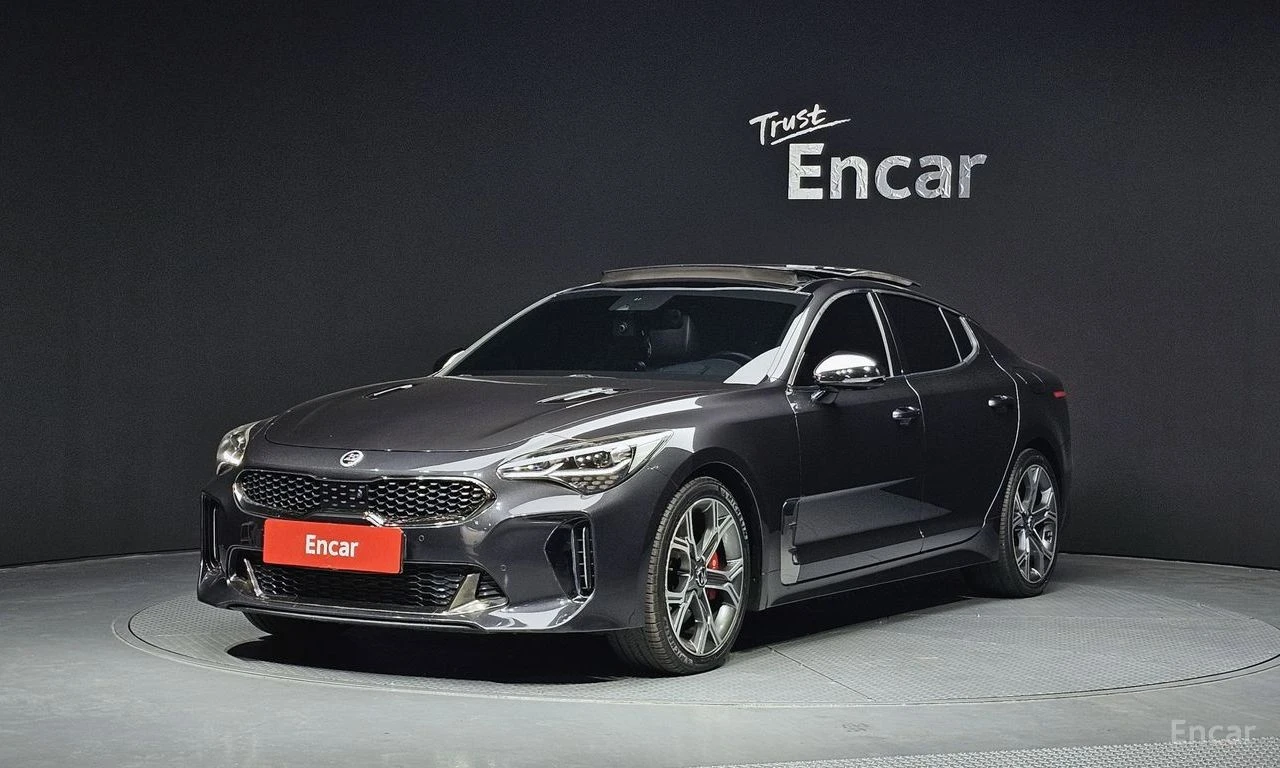 Kia Stinger 3.3 GT TURBO* КОЖА* ПОДГРЕВ* ОБДУХВАНЕ* HUD