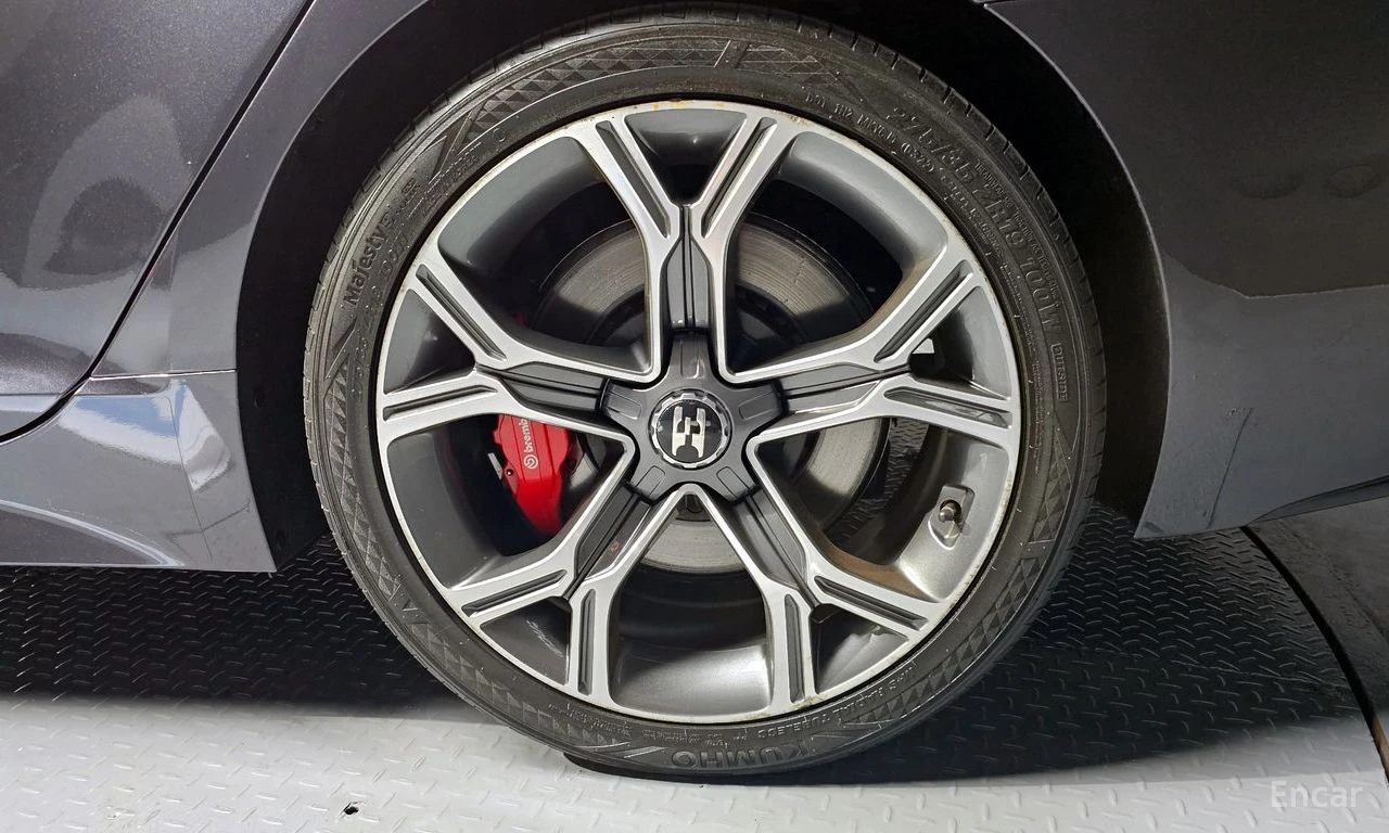 Kia Stinger 3.3 GT TURBO* КОЖА* ПОДГРЕВ* ОБДУХВАНЕ* HUD, снимка 5 - Автомобили и джипове - 54635464