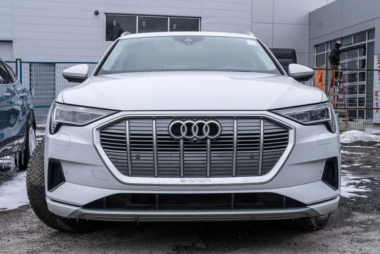 Audi E-Tron /360/DIS/B&O/ОБДУХВАНЕ, снимка 2 - Автомобили и джипове - 54761760