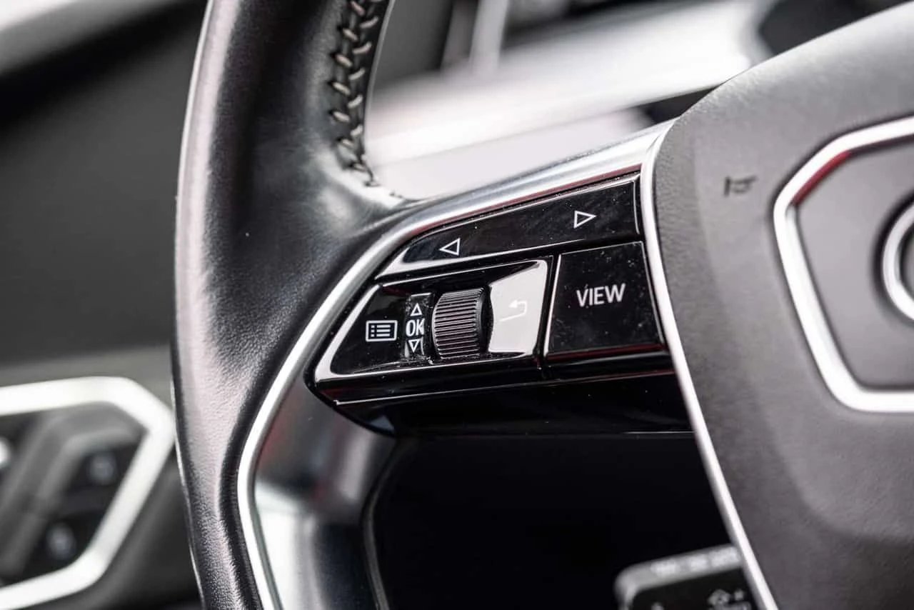 Audi E-Tron /360/DIS/B&O/ОБДУХВАНЕ, снимка 14 - Автомобили и джипове - 54761760