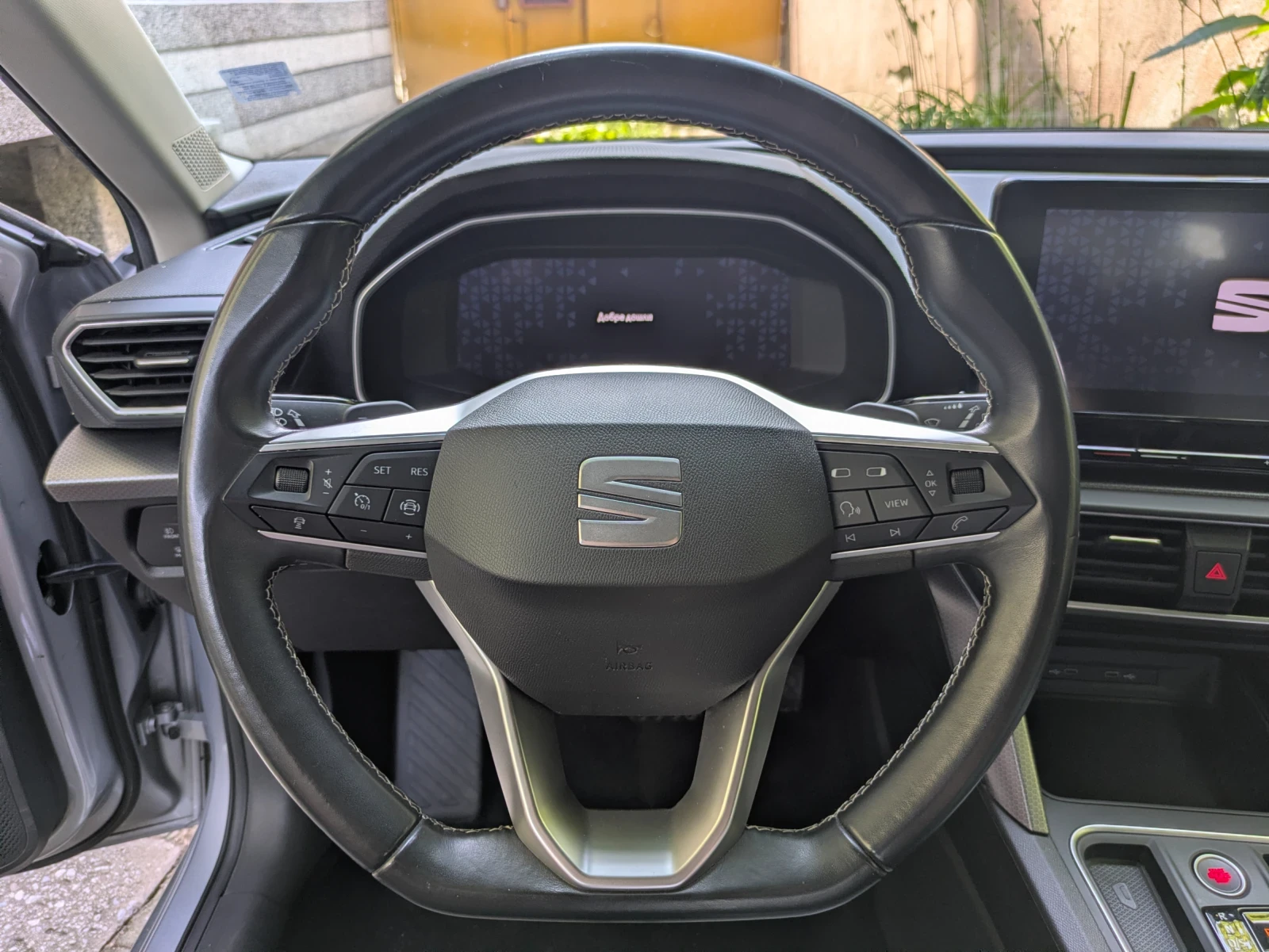 Seat Leon 2.0 TDI Sportstourer, снимка 8 - Автомобили и джипове - 54828290