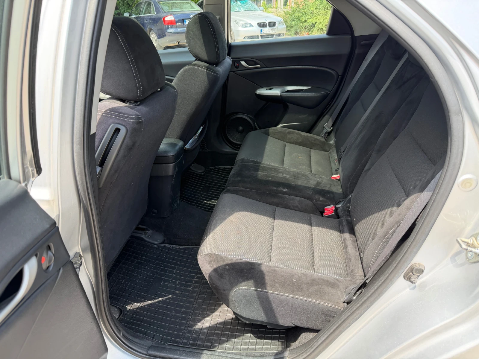 Honda Civic 2, 2 I-CTDI Executive, снимка 8 - Автомобили и джипове - 55148813