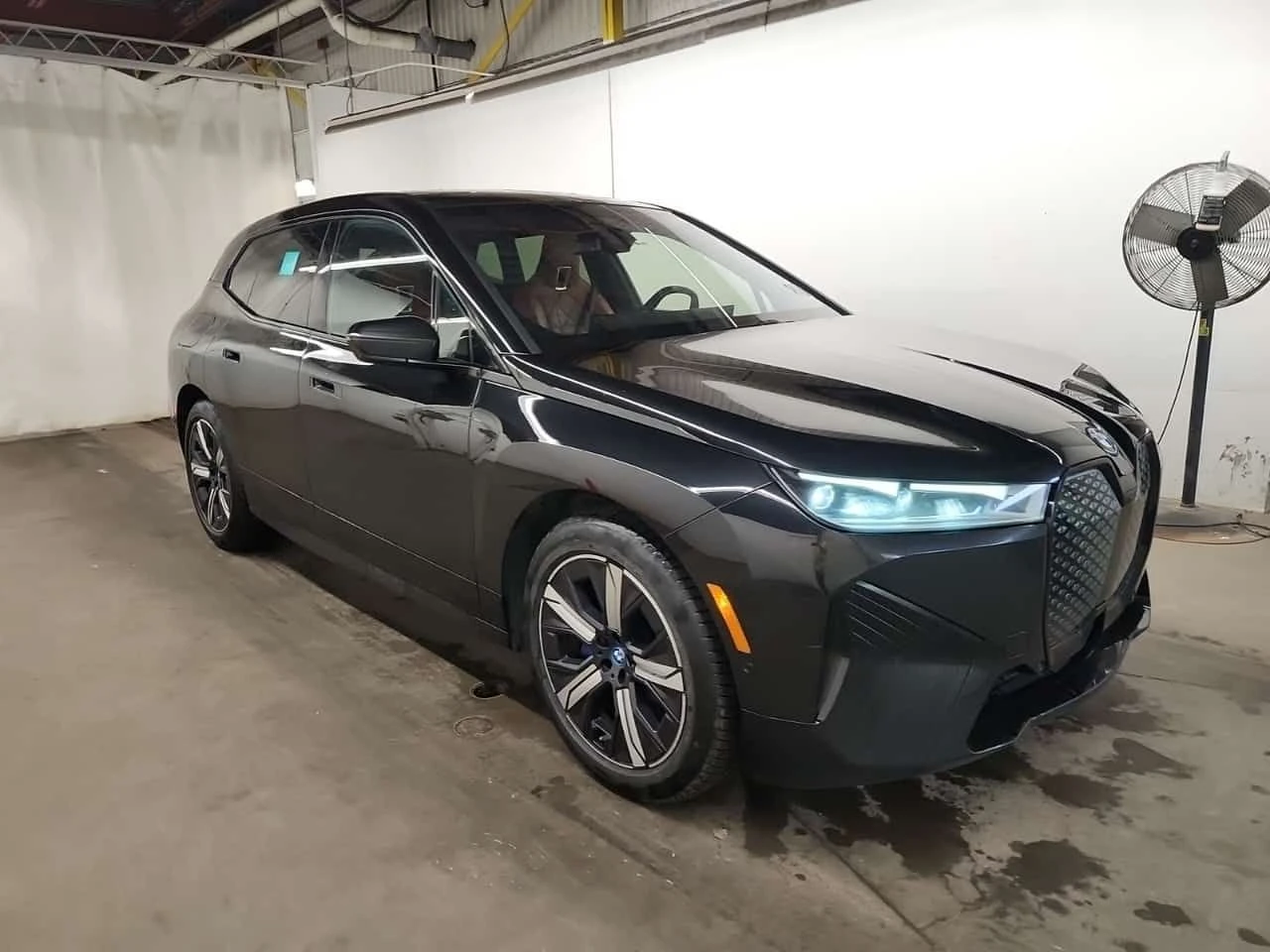BMW iX XDRIVE40  CARFAX, снимка 2 - Автомобили и джипове - 55177125