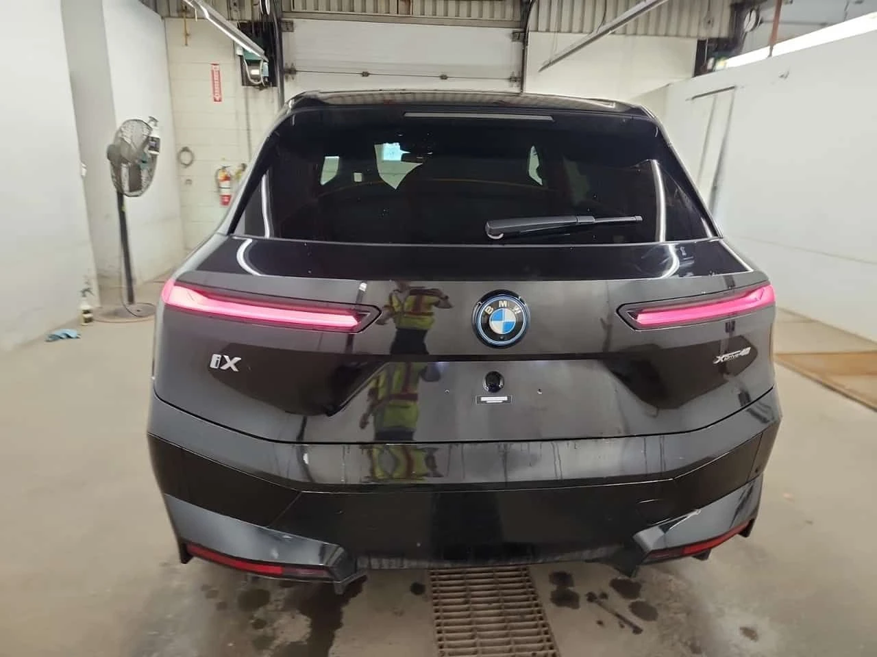 BMW iX XDRIVE40  CARFAX, снимка 17 - Автомобили и джипове - 55177125