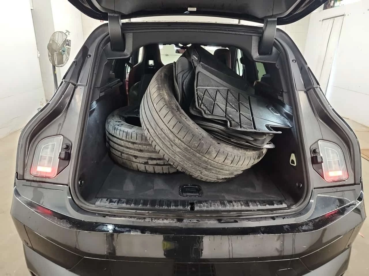 BMW iX XDRIVE40  CARFAX, снимка 14 - Автомобили и джипове - 55177125