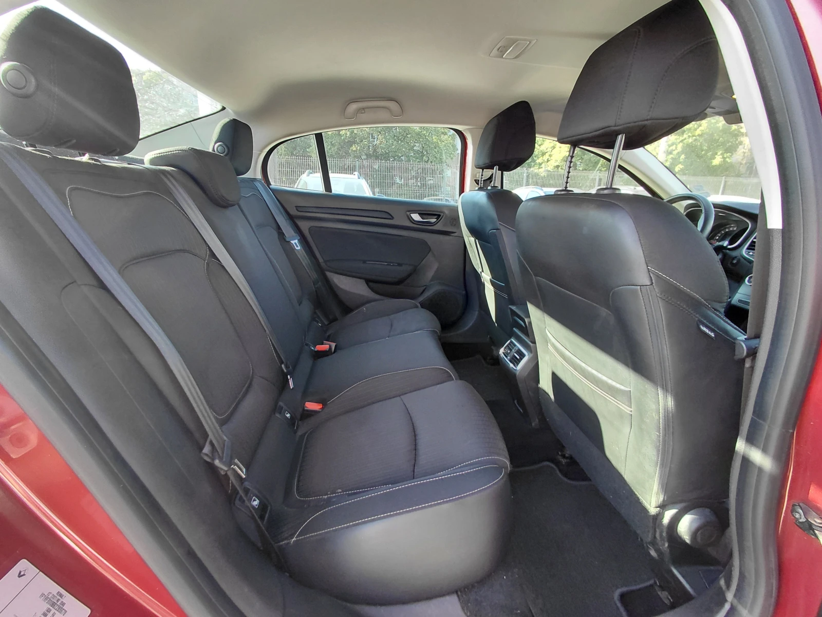 Renault Megane 1.3TCe/140к.с/Life, снимка 14 - Автомобили и джипове - 55688770