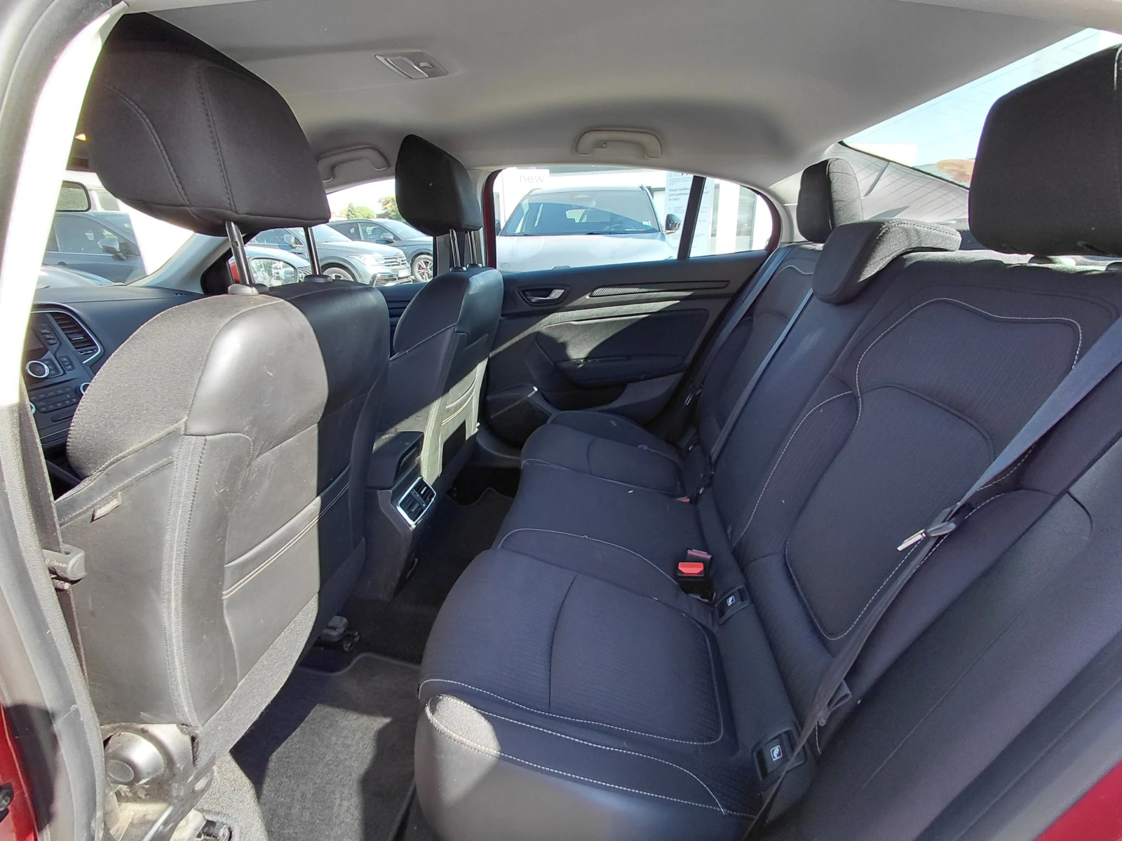 Renault Megane 1.3TCe/140к.с/Life, снимка 16 - Автомобили и джипове - 55688770