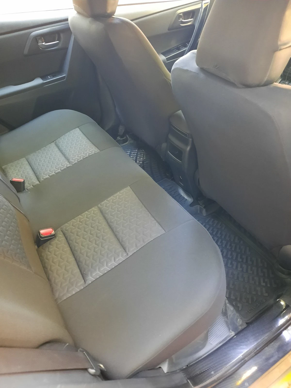 Toyota Auris 1.8, снимка 10 - Автомобили и джипове - 55754234