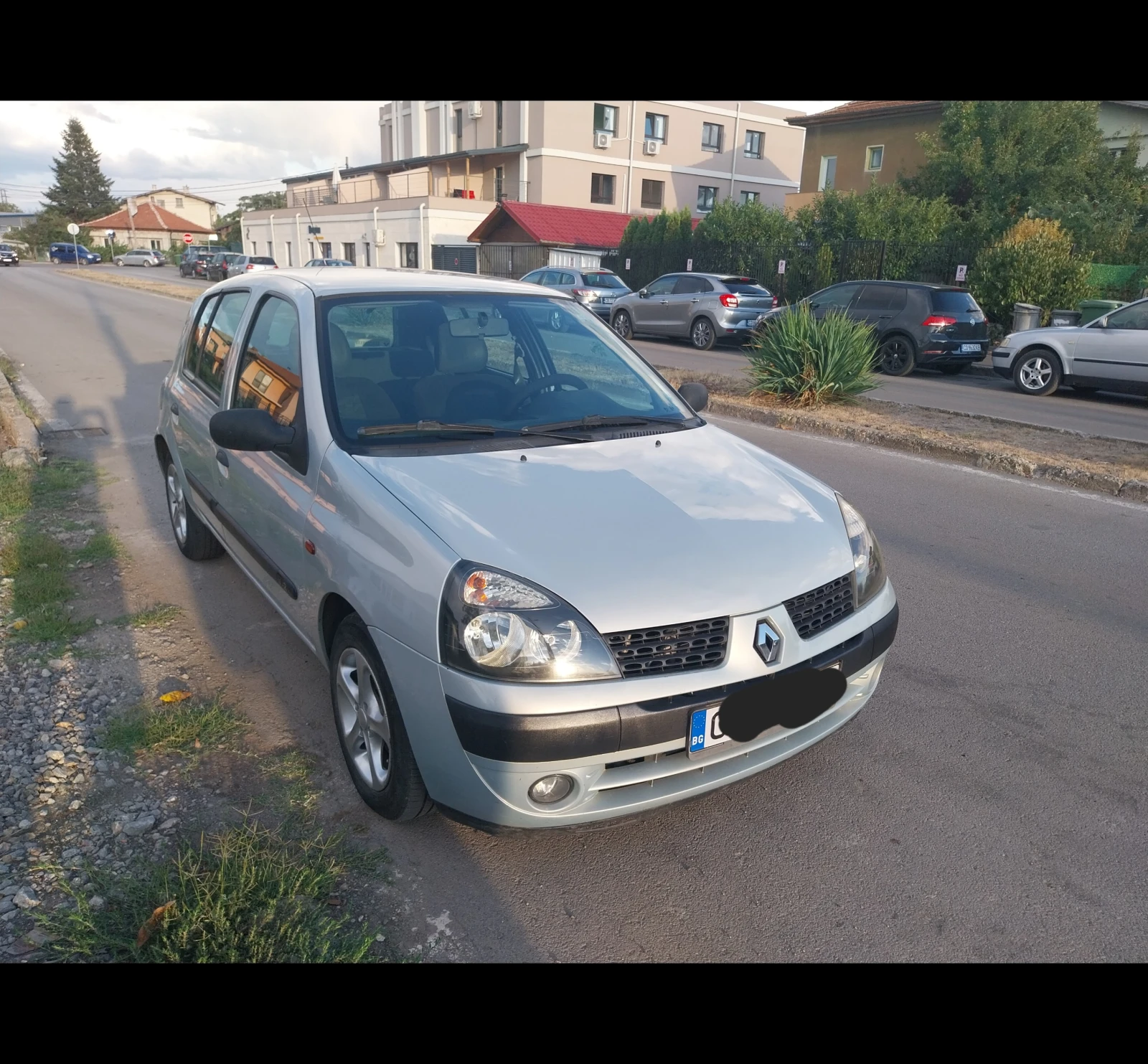 Renault Clio 1.2клима газ, снимка 11 - Автомобили и джипове - 56184811