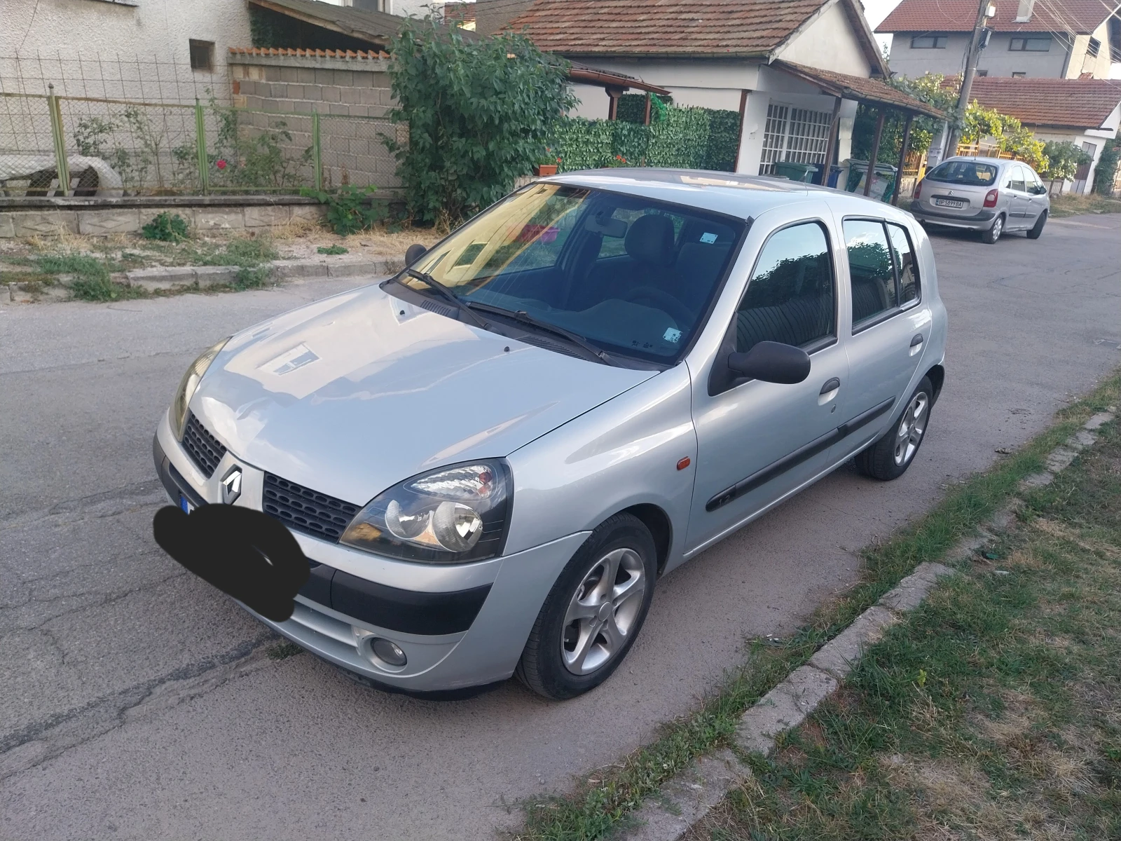 Renault Clio 1.2клима газ, снимка 4 - Автомобили и джипове - 56184811
