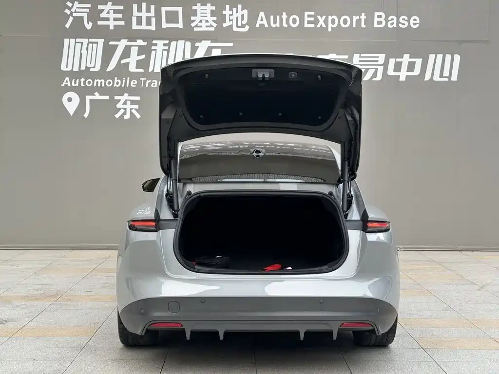 NIO ET5 2023* DIS* 360* 4X4* SENSINS SYS* ������ ���� | Mobile.bg � ����������� 12