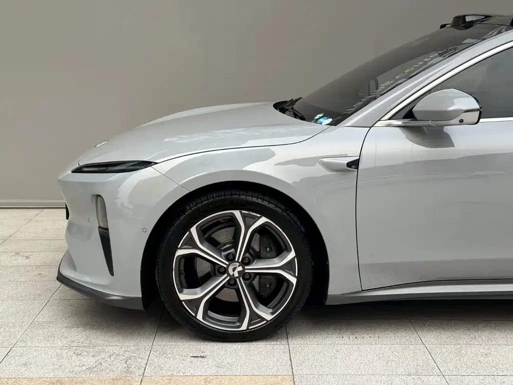 NIO ET5 2023* DIS* 360* 4X4* SENSINS SYS* ������ ���� | Mobile.bg � ����������� 3