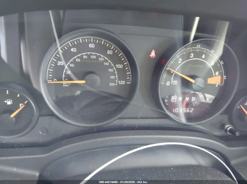 Jeep Patriot 2.4l Latitude 4X4, снимка 7 - Автомобили и джипове - 53466538