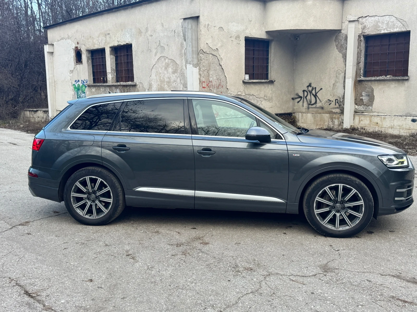 Audi Q7 S-LINE Префектна частна обява - изображение 3