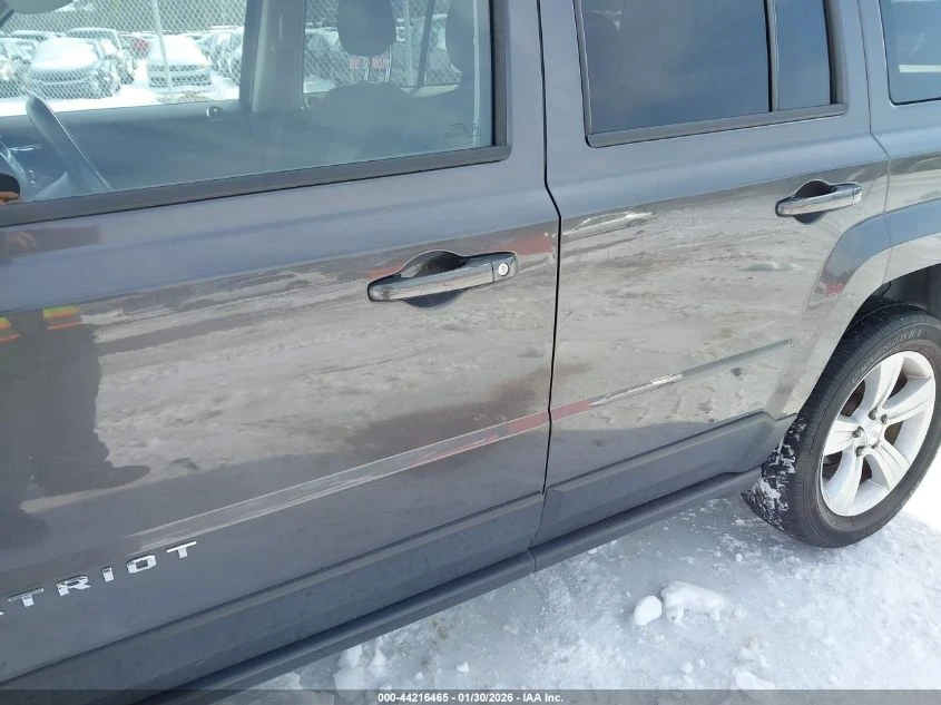 Jeep Patriot 2.4l Latitude 4X4 - изображение 6