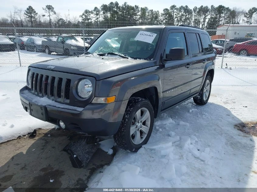 Jeep Patriot 2.4l Latitude 4X4 - изображение 2