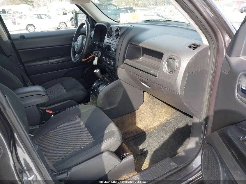 Jeep Patriot 2.4l Latitude 4X4 - изображение 5