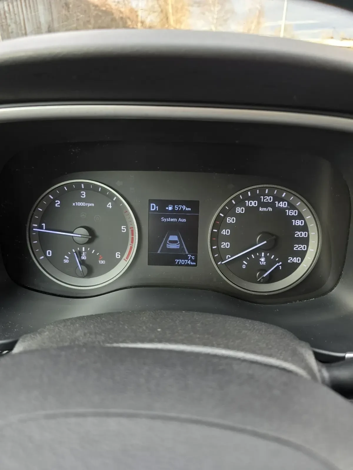 Hyundai Tucson 1.6CRDI MILD-HYBRID TUV, снимка 13 - Автомобили и джипове - 53569412