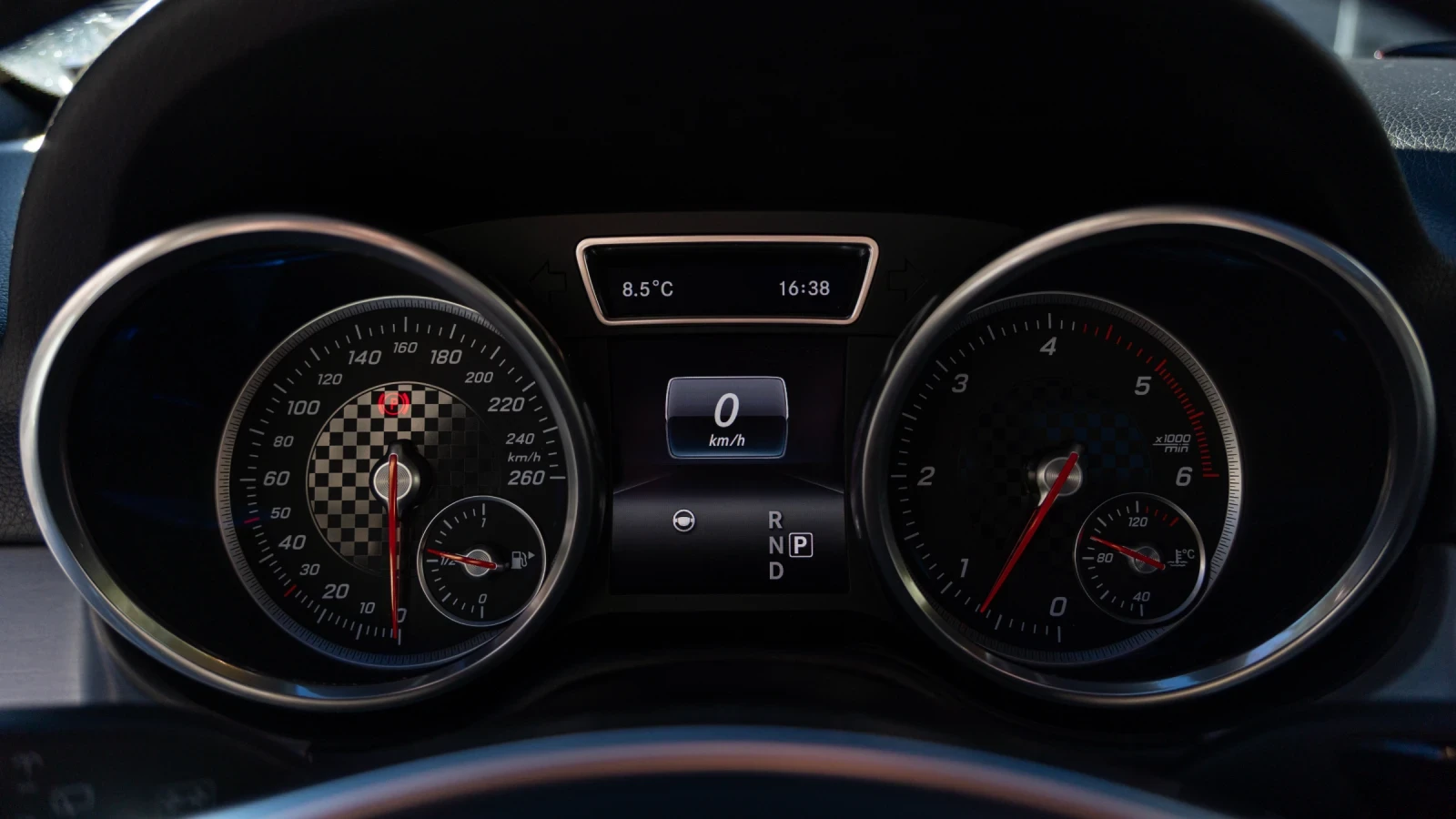 Mercedes-Benz GLE 350 4-MATIC, снимка 9 - Автомобили и джипове - 53772984