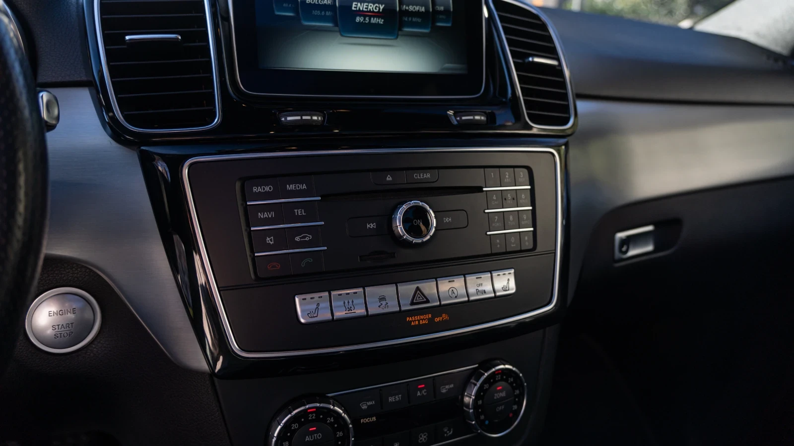 Mercedes-Benz GLE 350 4-MATIC, снимка 16 - Автомобили и джипове - 53772984