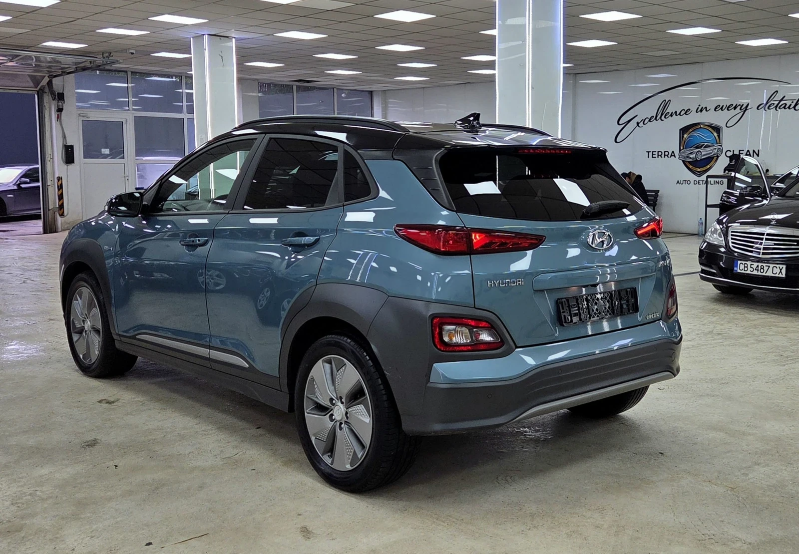 Hyundai Kona 64KWh/Premium/SOH100%, снимка 4 - Автомобили и джипове - 54654476