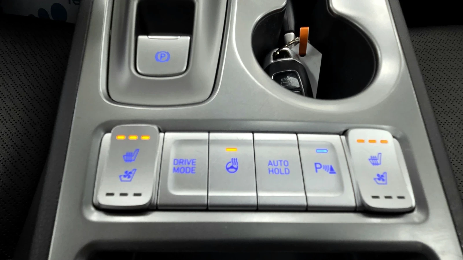 Hyundai Kona 64KWh/Premium/SOH100%, снимка 14 - Автомобили и джипове - 54654476