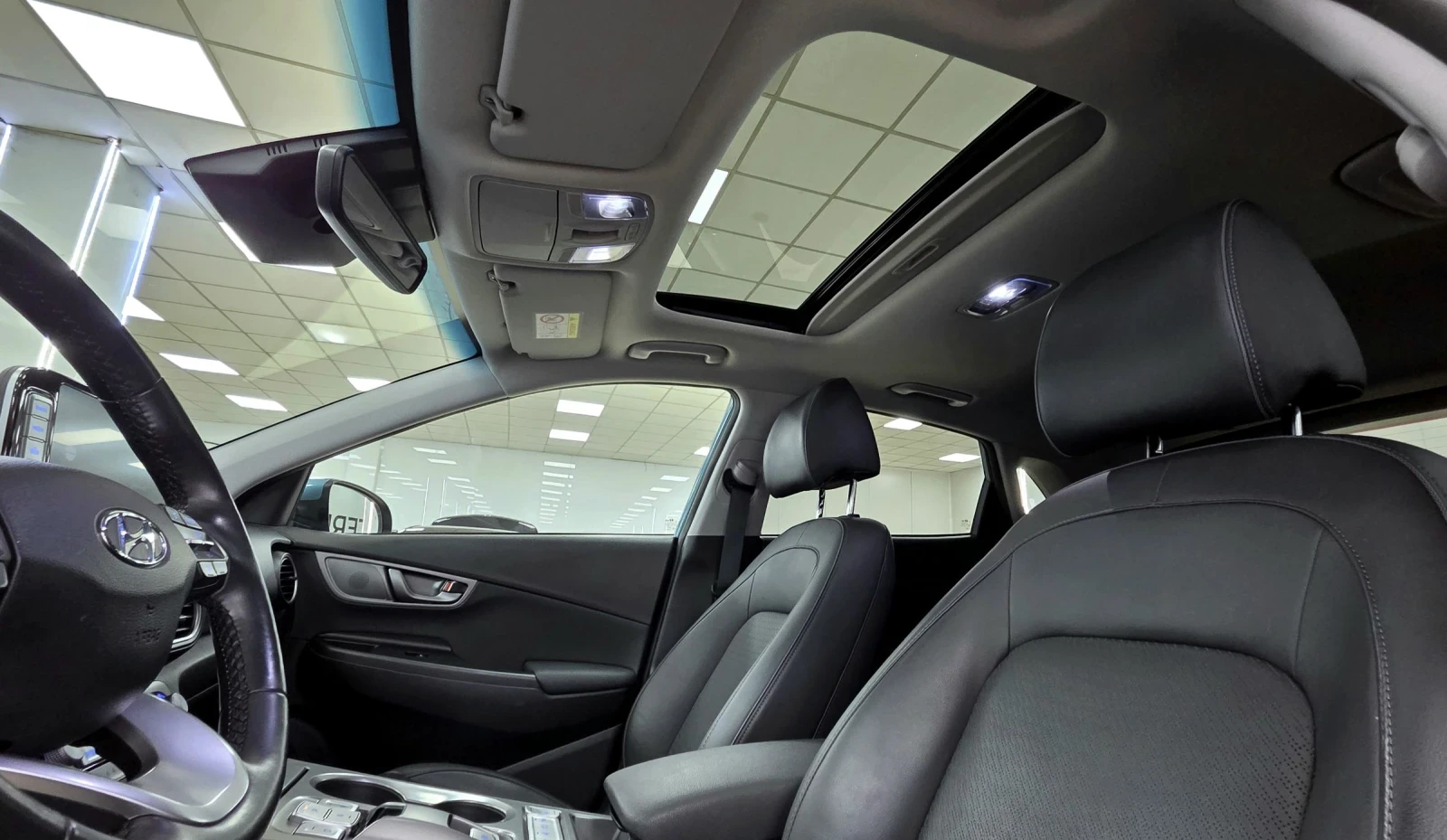 Hyundai Kona 64KWh/Premium/SOH100%, снимка 8 - Автомобили и джипове - 54654476