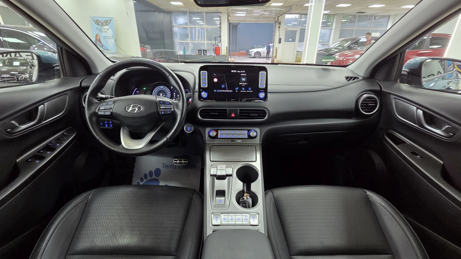 Hyundai Kona 64KWh/Premium/SOH100%, снимка 12 - Автомобили и джипове - 54654476