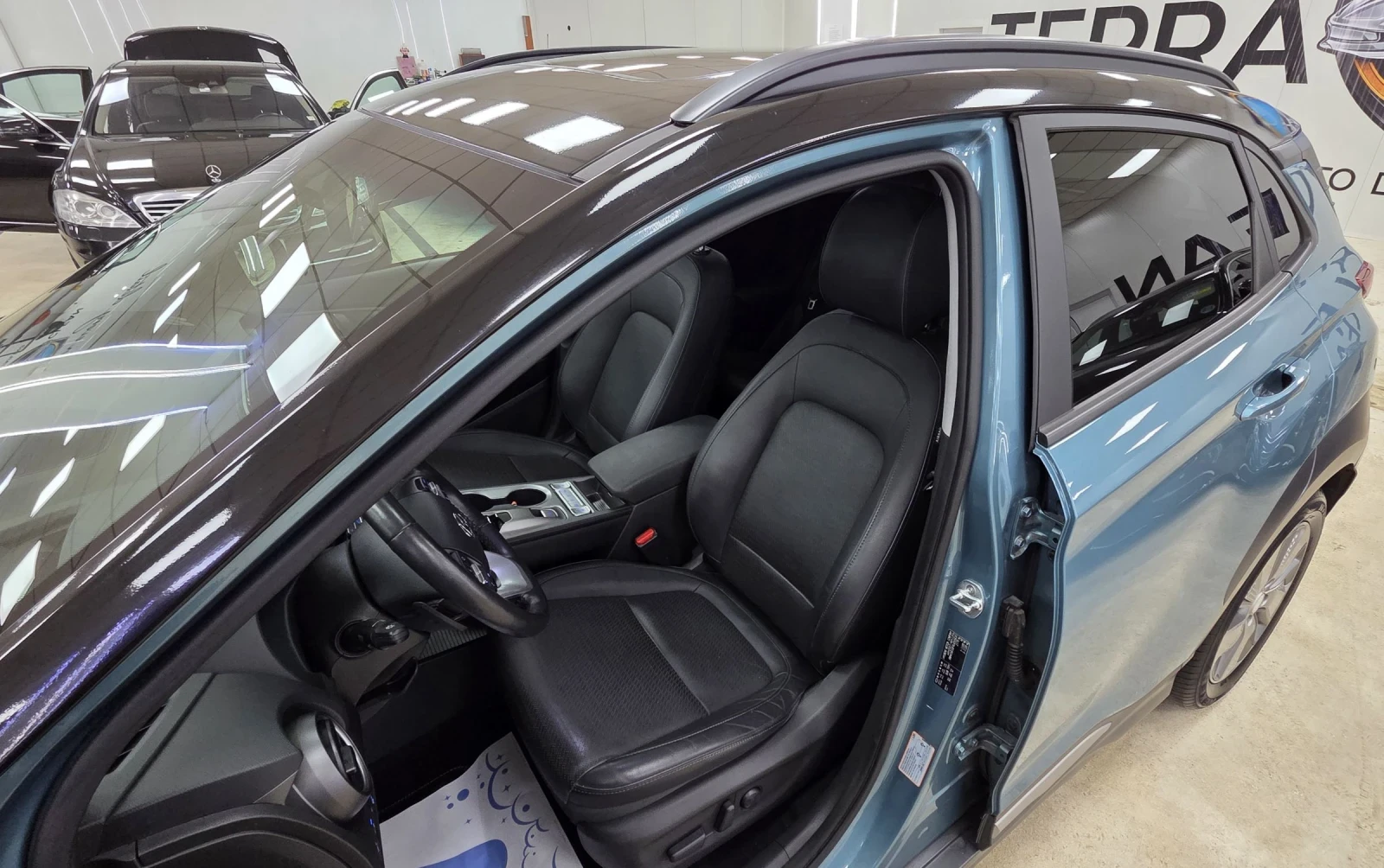 Hyundai Kona 64KWh/Premium/SOH100%, снимка 7 - Автомобили и джипове - 54654476
