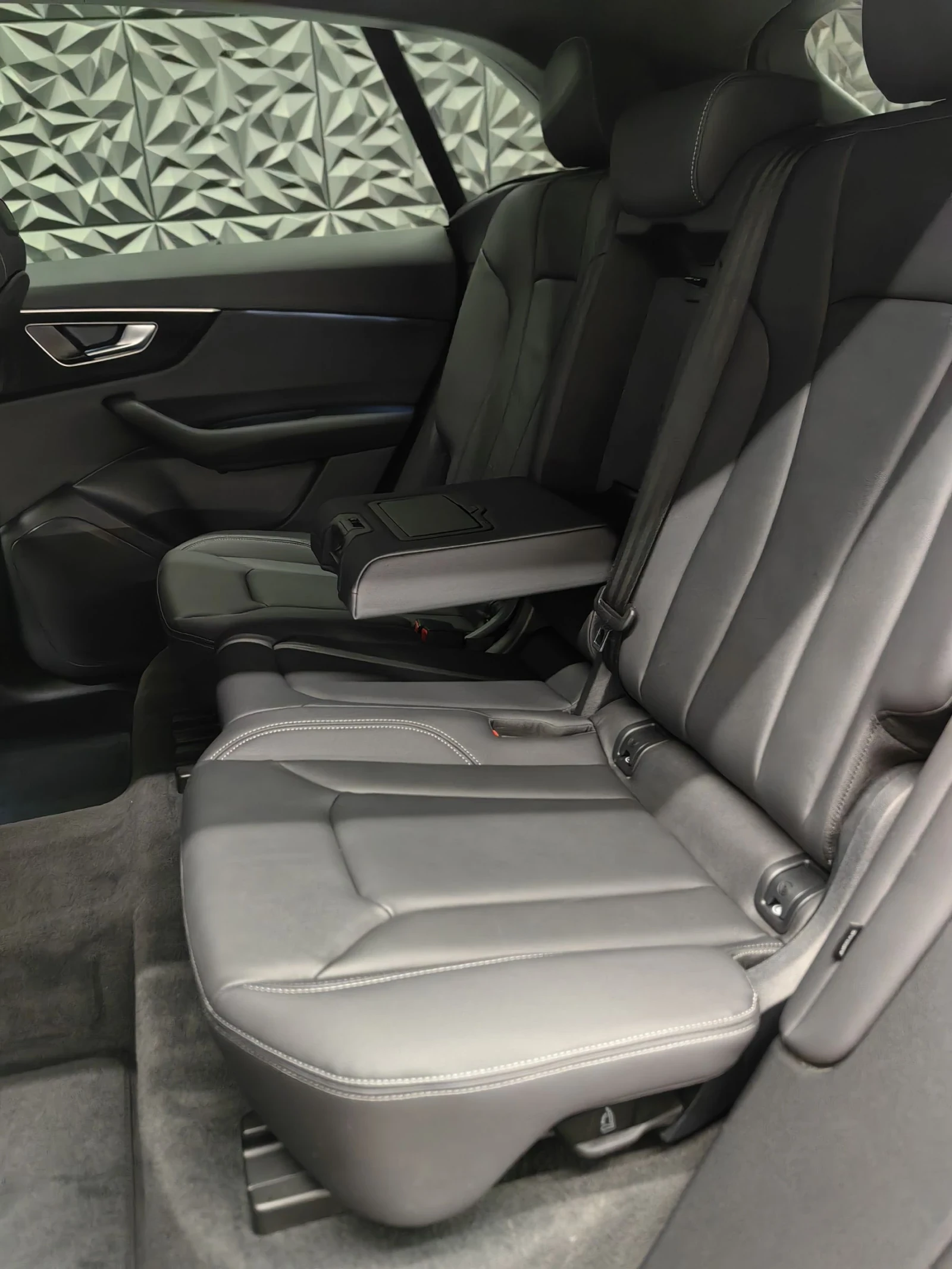 Audi Q8 TFSI* 16 000KM* ������* DIGI* 360* ��������* ���� | Mobile.bg � ����������� 10