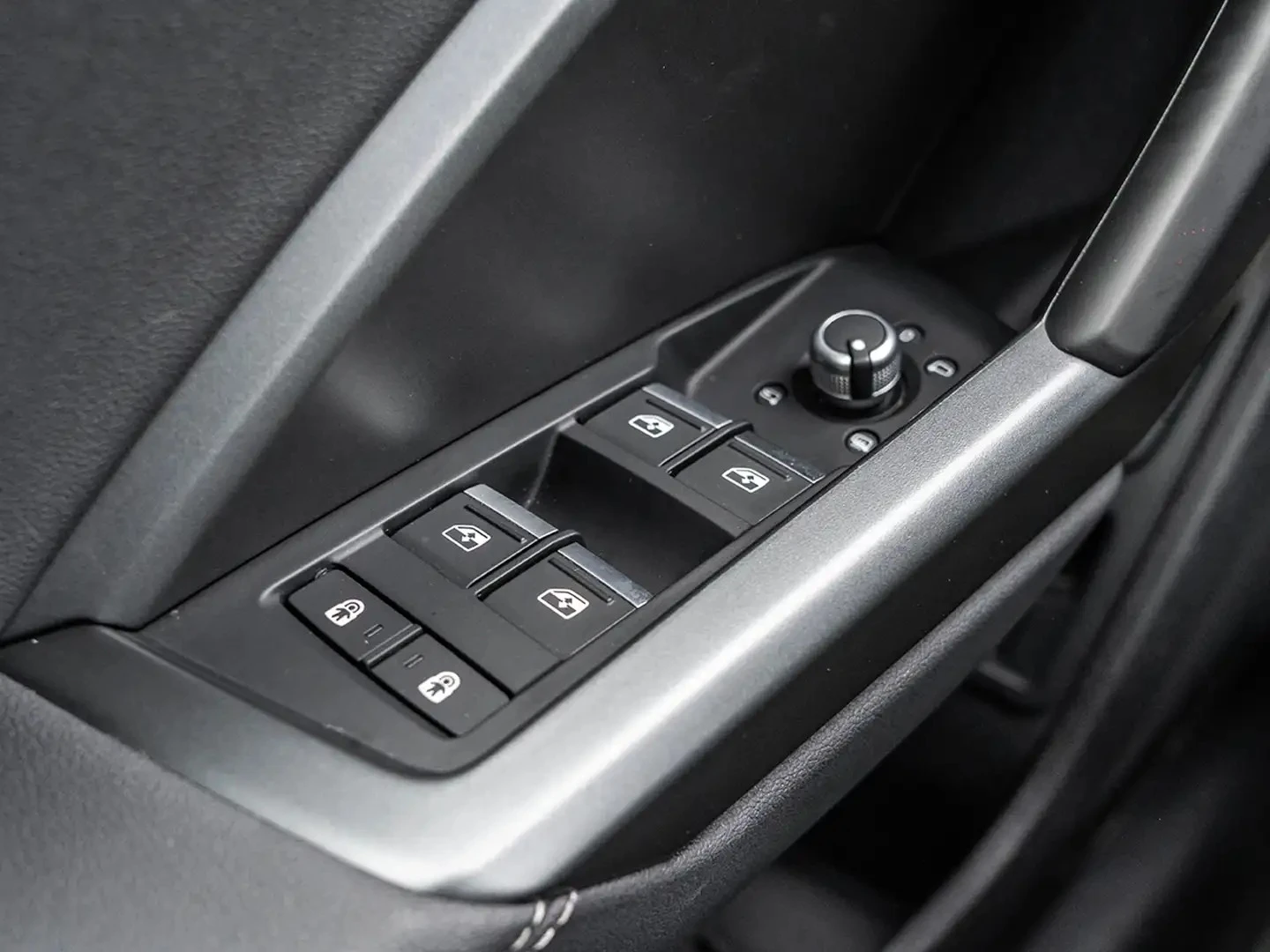 Audi Q3 Progressiv * AвтоКредит * (ЦЕНА ДО БГ), снимка 11 - Автомобили и джипове - 55184932