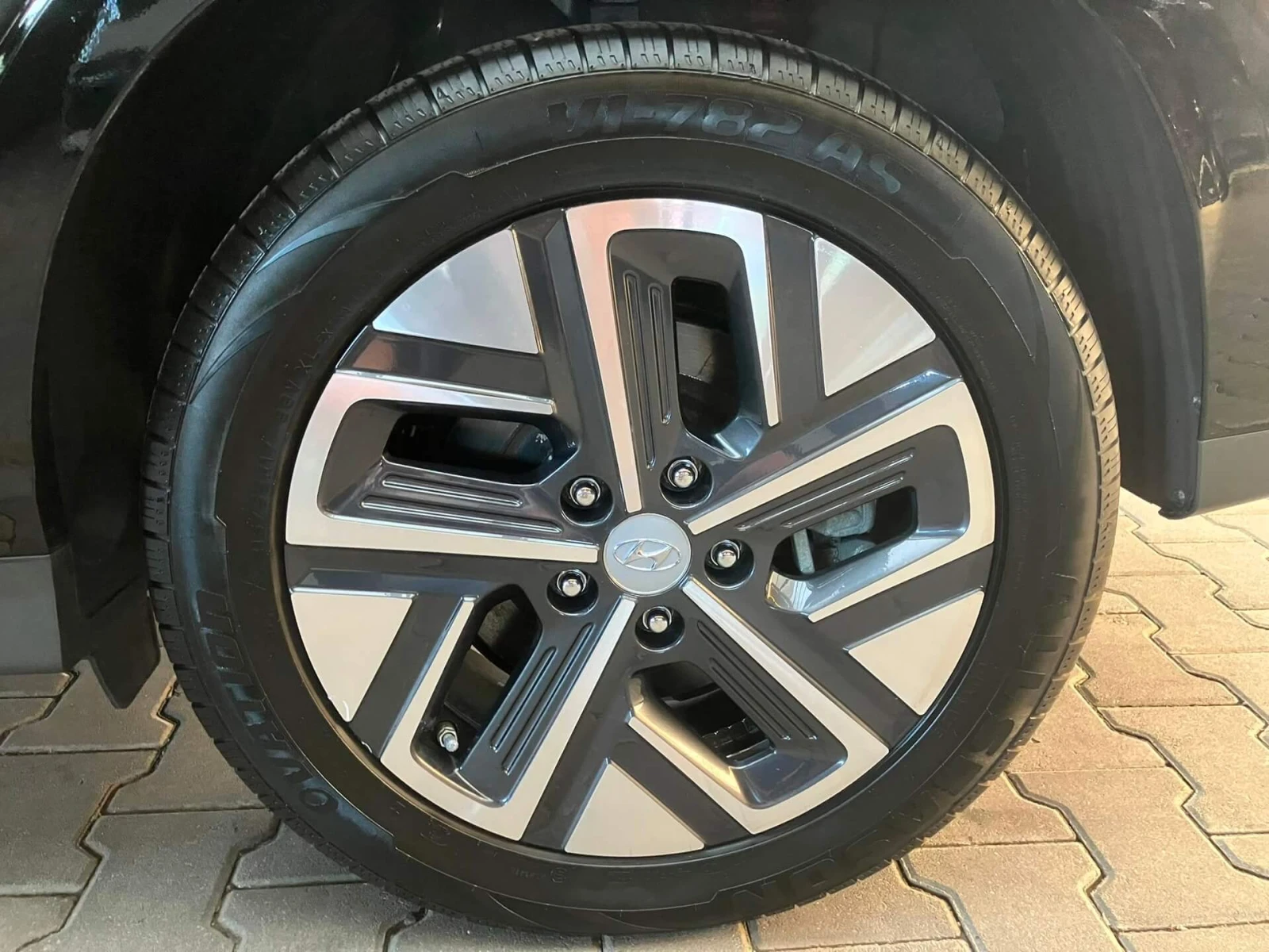 Hyundai Kona Long Range 67kWh/HuD/Krell Music/Подгрев/Камера, снимка 7 - Автомобили и джипове - 55459394