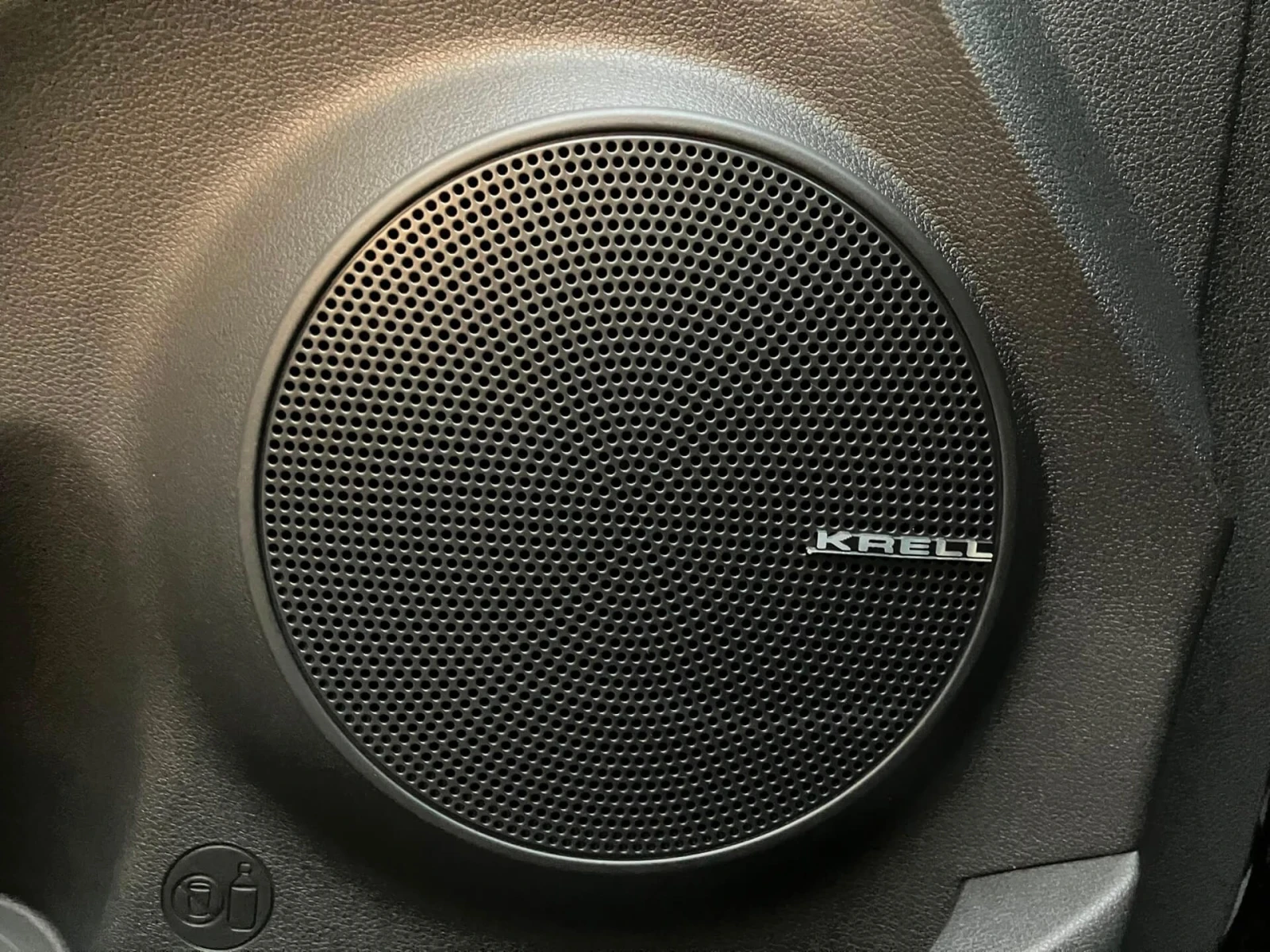Hyundai Kona Long Range 67kWh/HuD/Krell Music/Подгрев/Камера, снимка 15 - Автомобили и джипове - 55459394