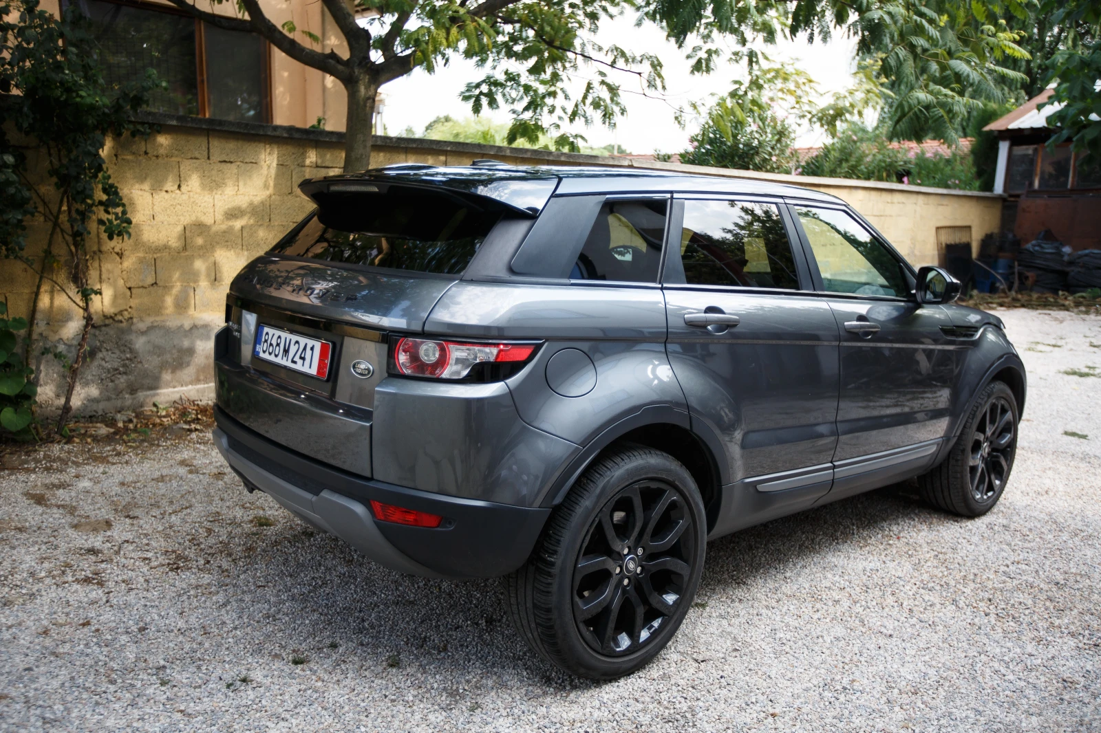 Land Rover Evoque 2.2td4 Black, снимка 6 - Автомобили и джипове - 55588669