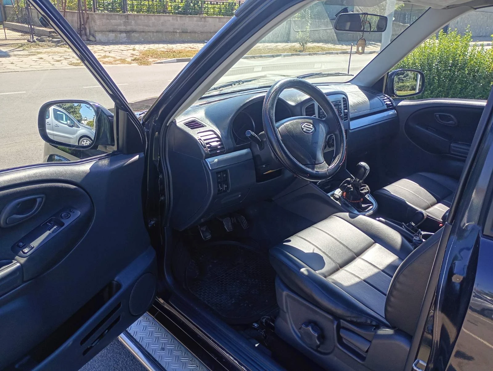 Suzuki Grand vitara, снимка 5 - Автомобили и джипове - 55713584
