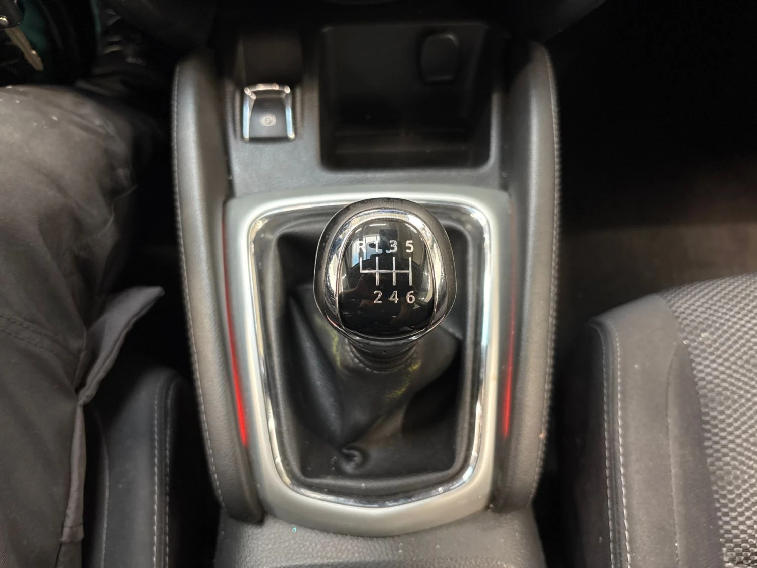 Nissan Qashqai Acenta 1.5 Дизел, снимка 8 - Автомобили и джипове - 55717312