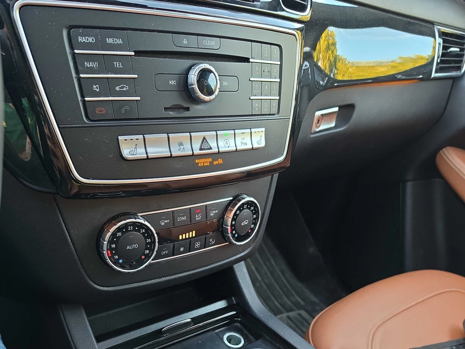 Mercedes-Benz GLE 43 AMG  * АВТОКРЕДИТ БЕЗ ПЪРВОНАЧАЛНА ВНОСКА* , снимка 11 - Автомобили и джипове - 55850976