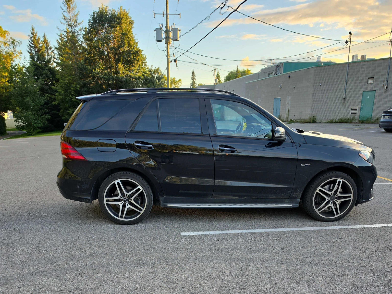 Mercedes-Benz GLE 43 AMG  * АВТОКРЕДИТ БЕЗ ПЪРВОНАЧАЛНА ВНОСКА* , снимка 3 - Автомобили и джипове - 55850976