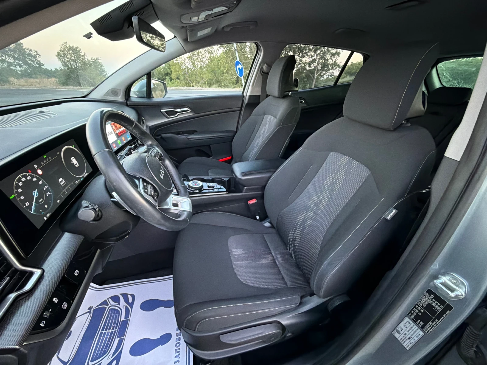 Kia Sportage 1.6 HEV / DYNAMIC / YOUTUBE / WAZE , снимка 11 - Автомобили и джипове - 55892036