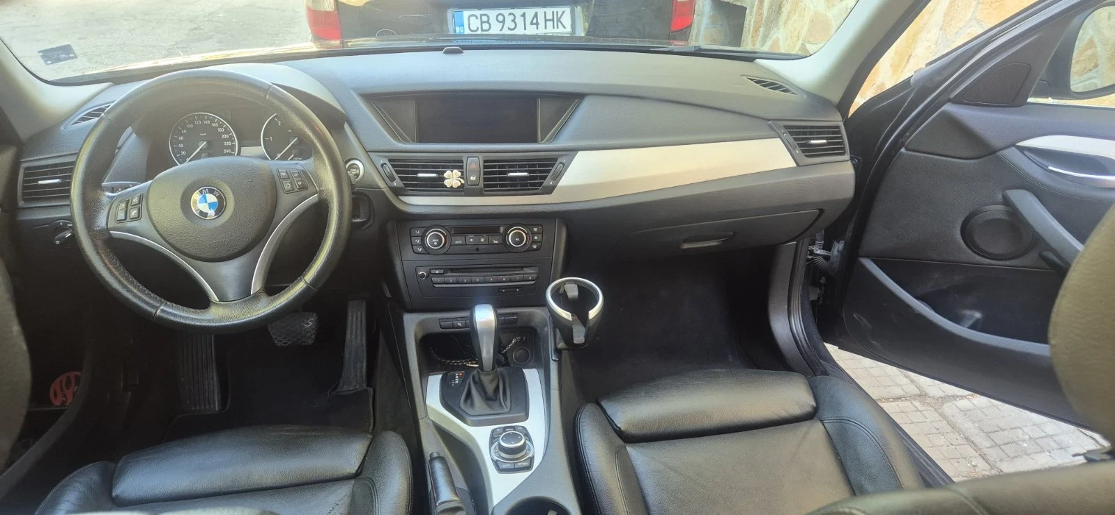 BMW X1 2.3d Xdrive/unikat/top obslujen, снимка 9 - Автомобили и джипове - 55979186