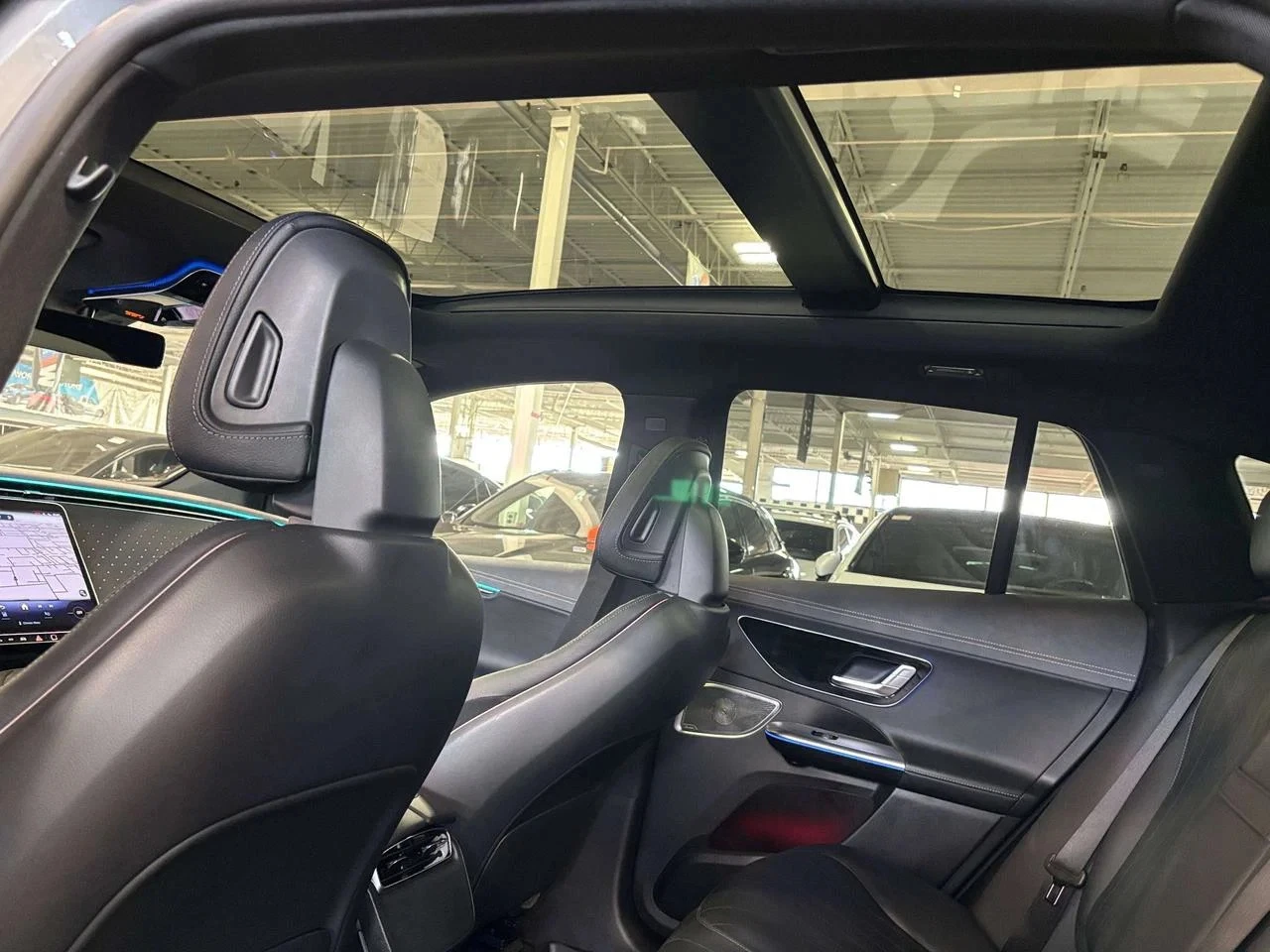Mercedes-Benz EQE 350 4MATIC, снимка 8 - Автомобили и джипове - 56177154