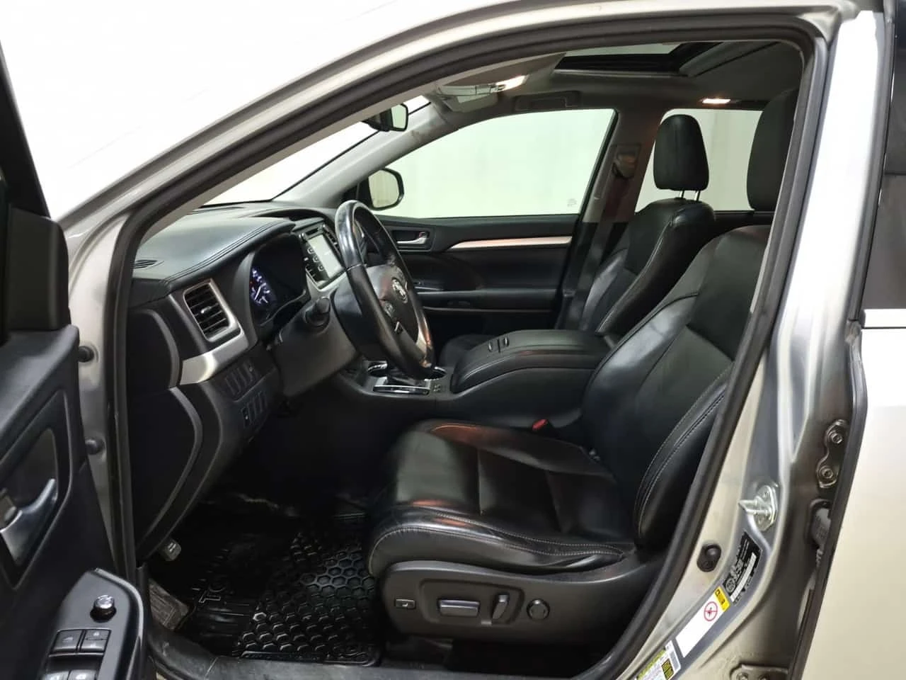 Toyota Highlander * XLE * AWD * 8 ����� * CARFAX *  | Mobile.bg � ����������� 5