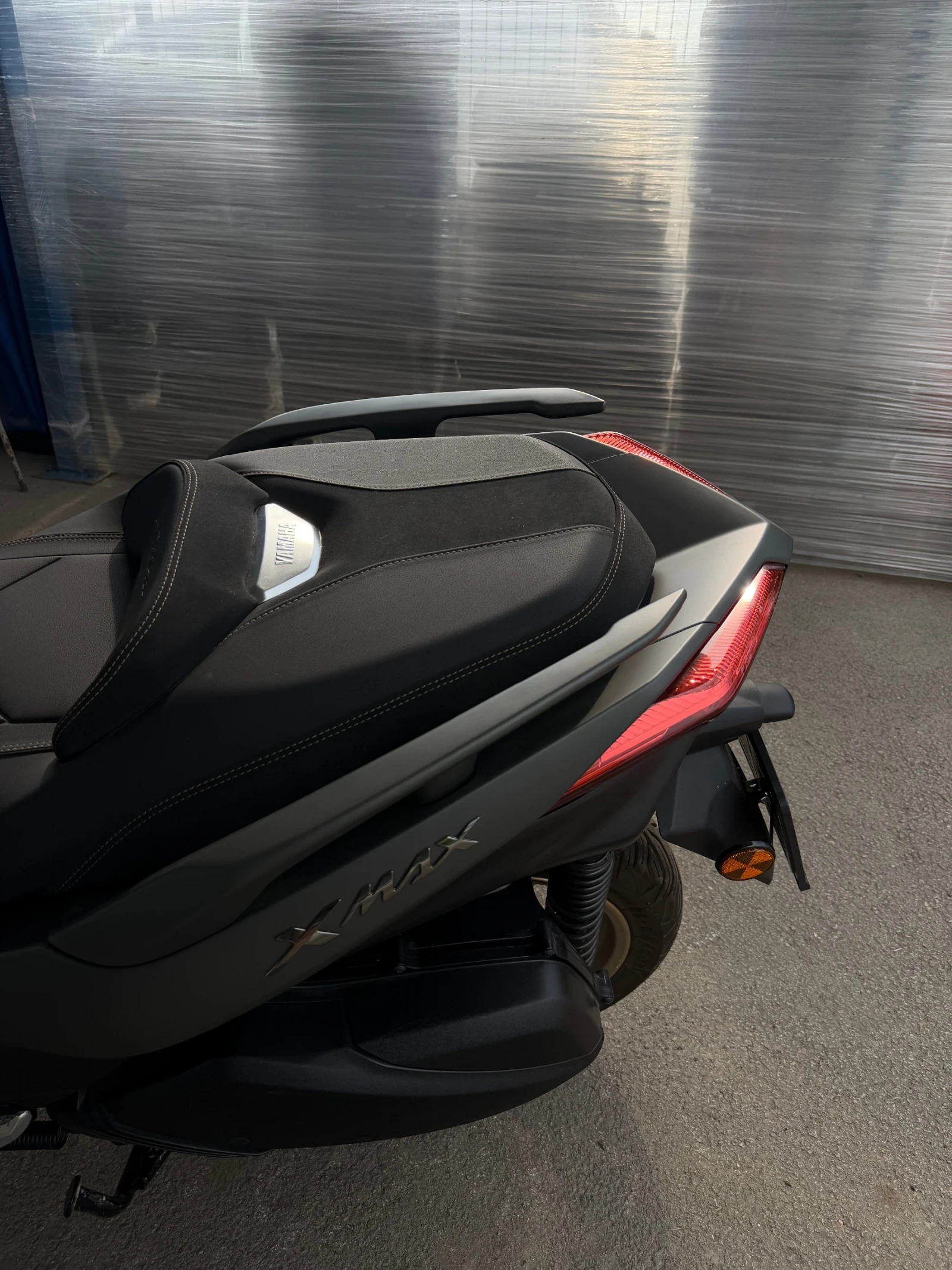 Yamaha Black X-Max X MAX ABS, снимка 7 - Мотоциклети и мототехника - 55001398