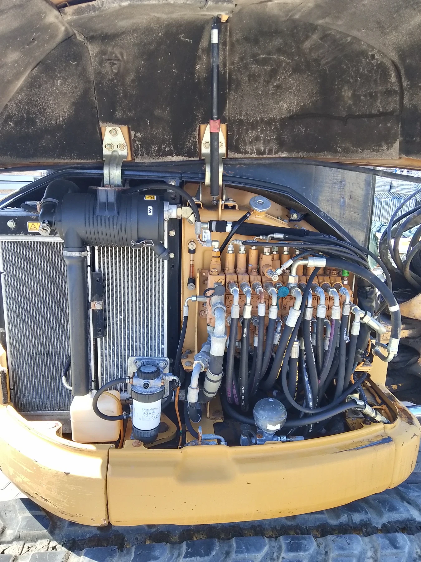 Багер Cat 304C, снимка 4 - Индустриална техника - 56011683